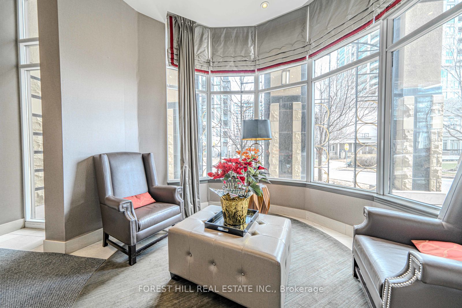 18 Kenaston Gdns, #1010
