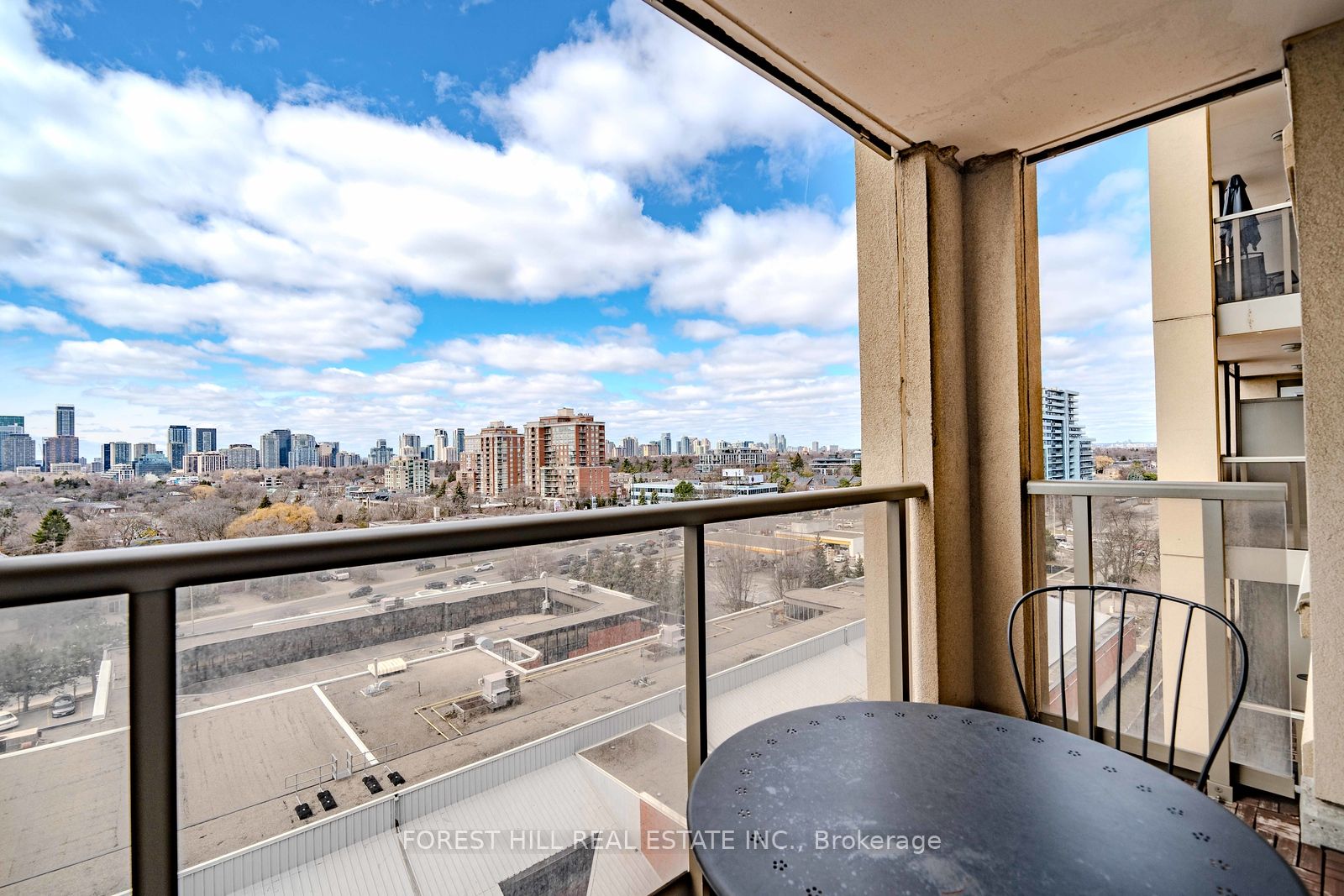18 Kenaston Gdns, #1010