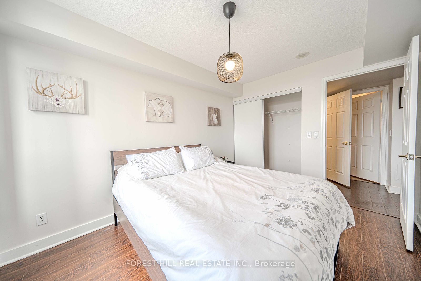 18 Kenaston Gdns, #1010