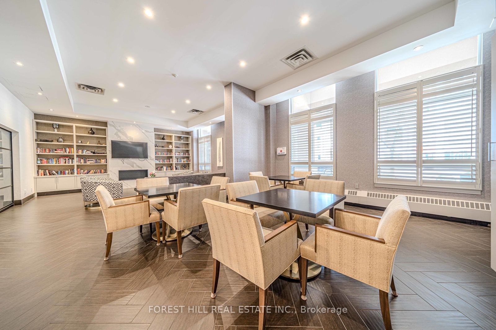 18 Kenaston Gdns, #1010