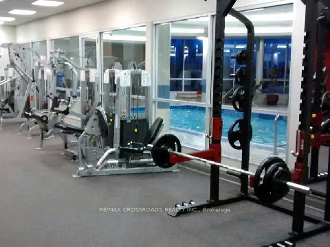 1 Rean Dr, #402