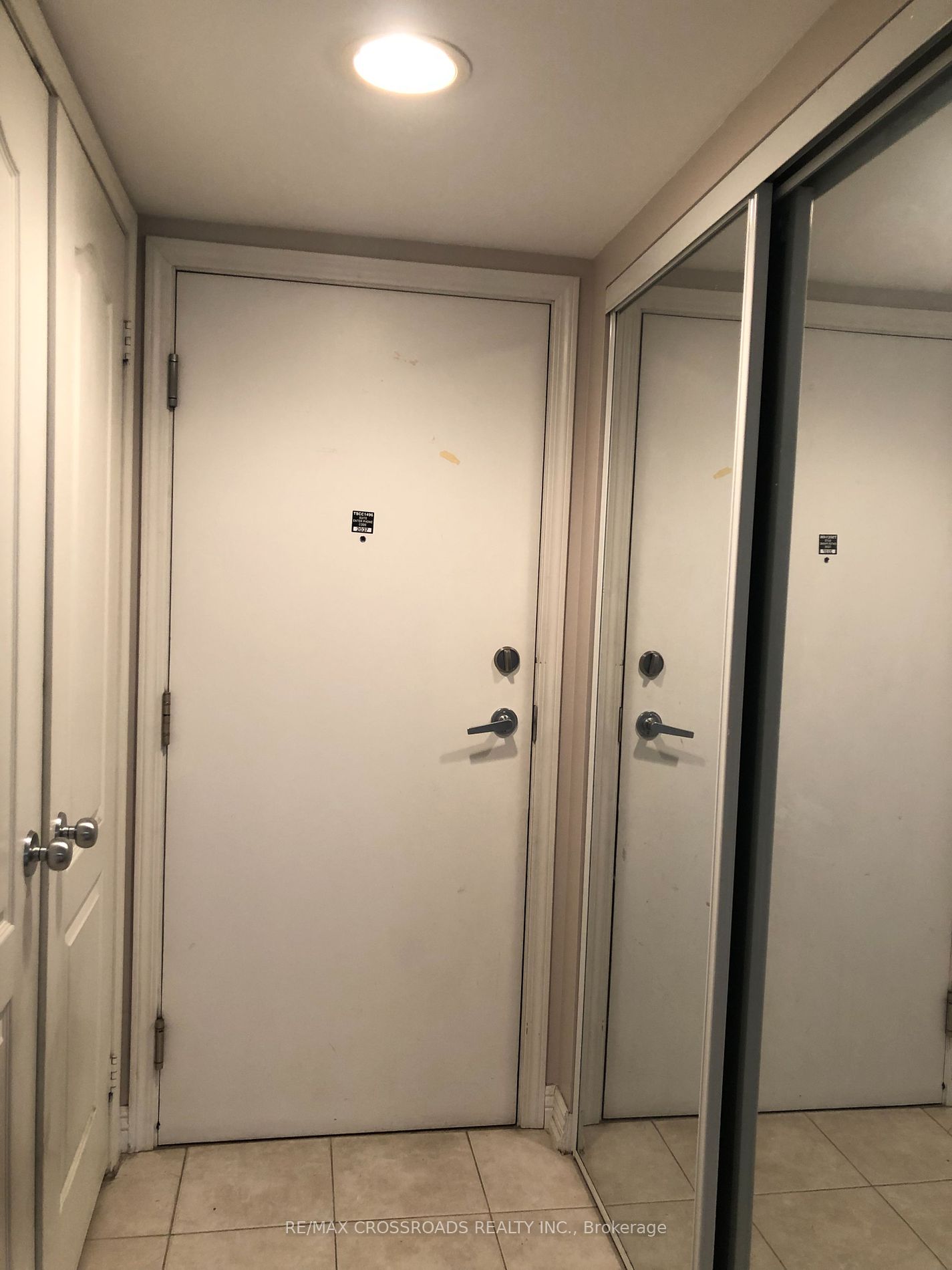 1 Rean Dr, #402