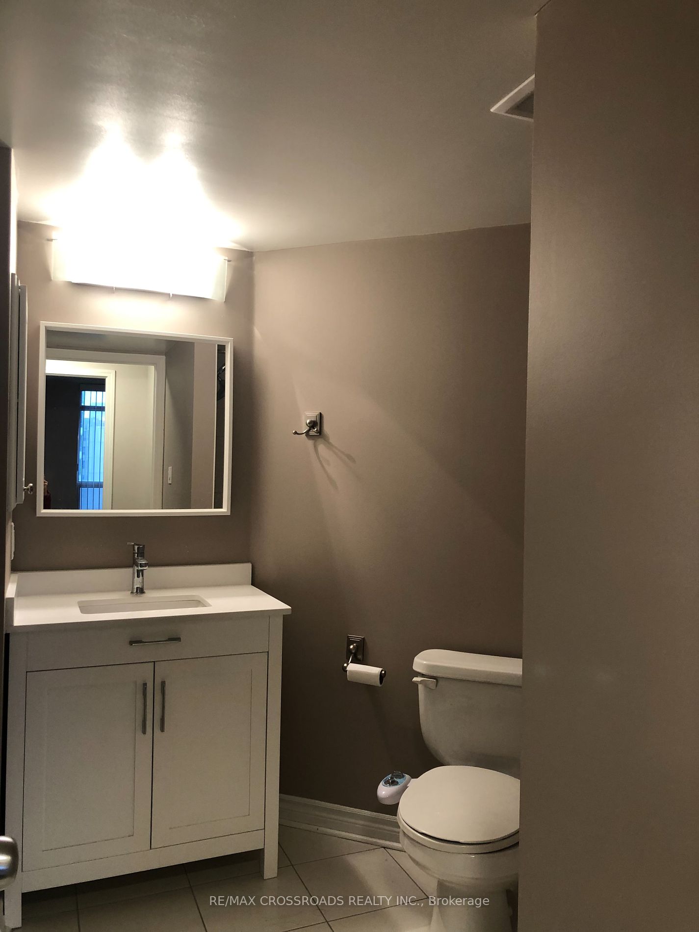 1 Rean Dr, #402