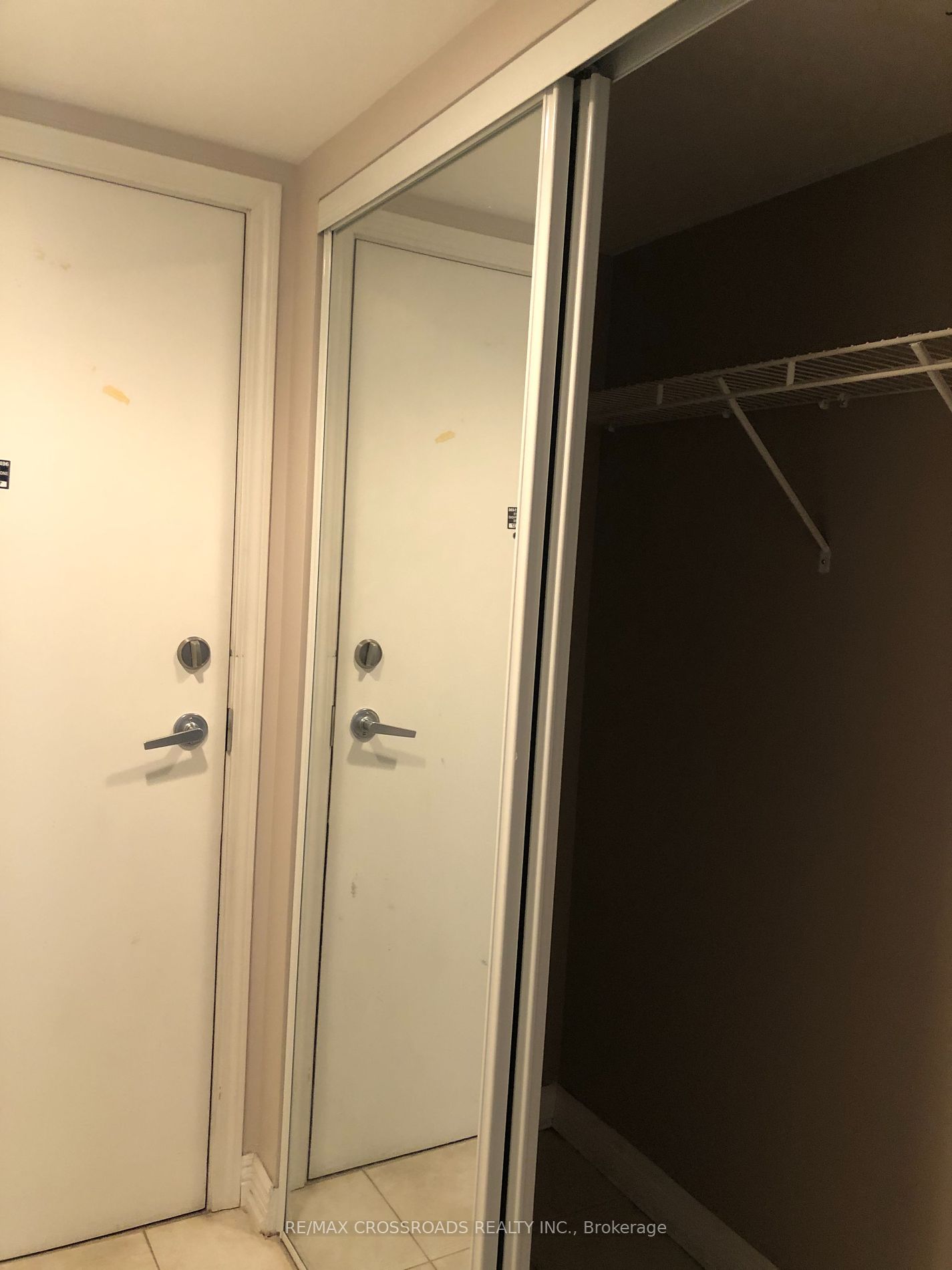 1 Rean Dr, #402
