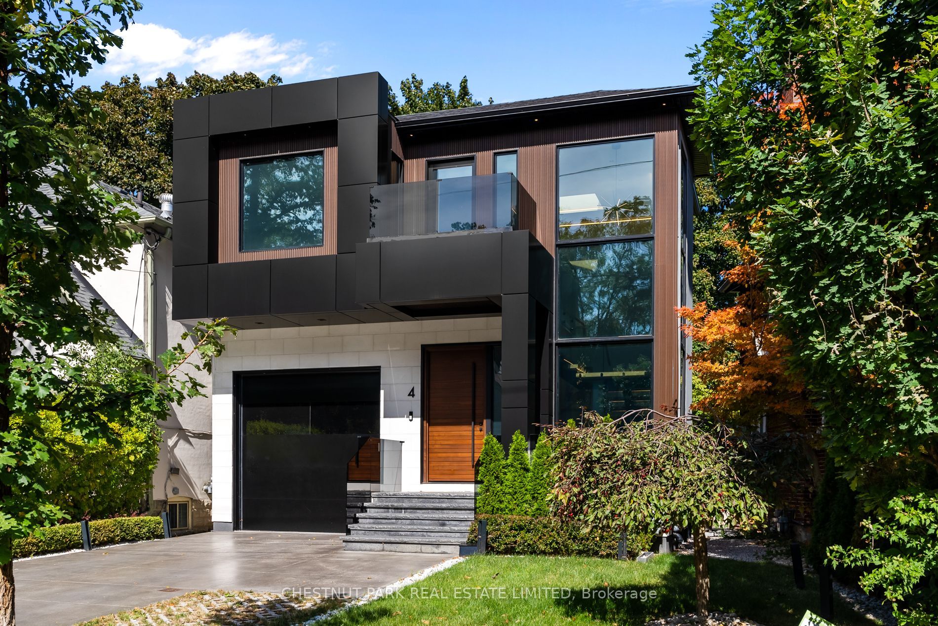 4 Douglas Crescent
