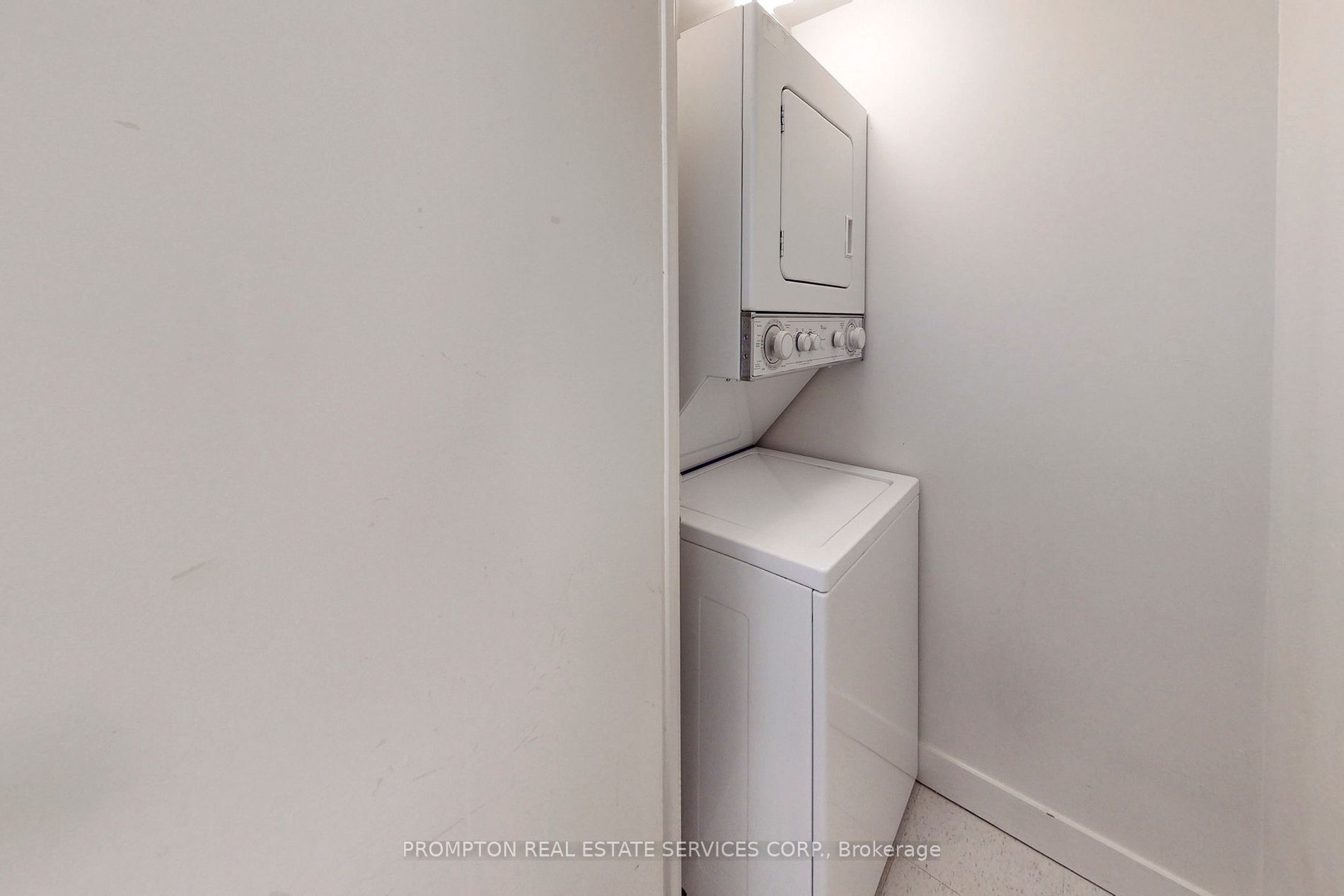 81 Navy Wharf Crt, #2503