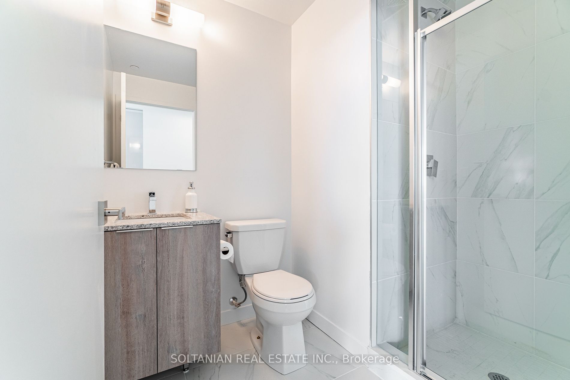 31 Tippett Rd, #728