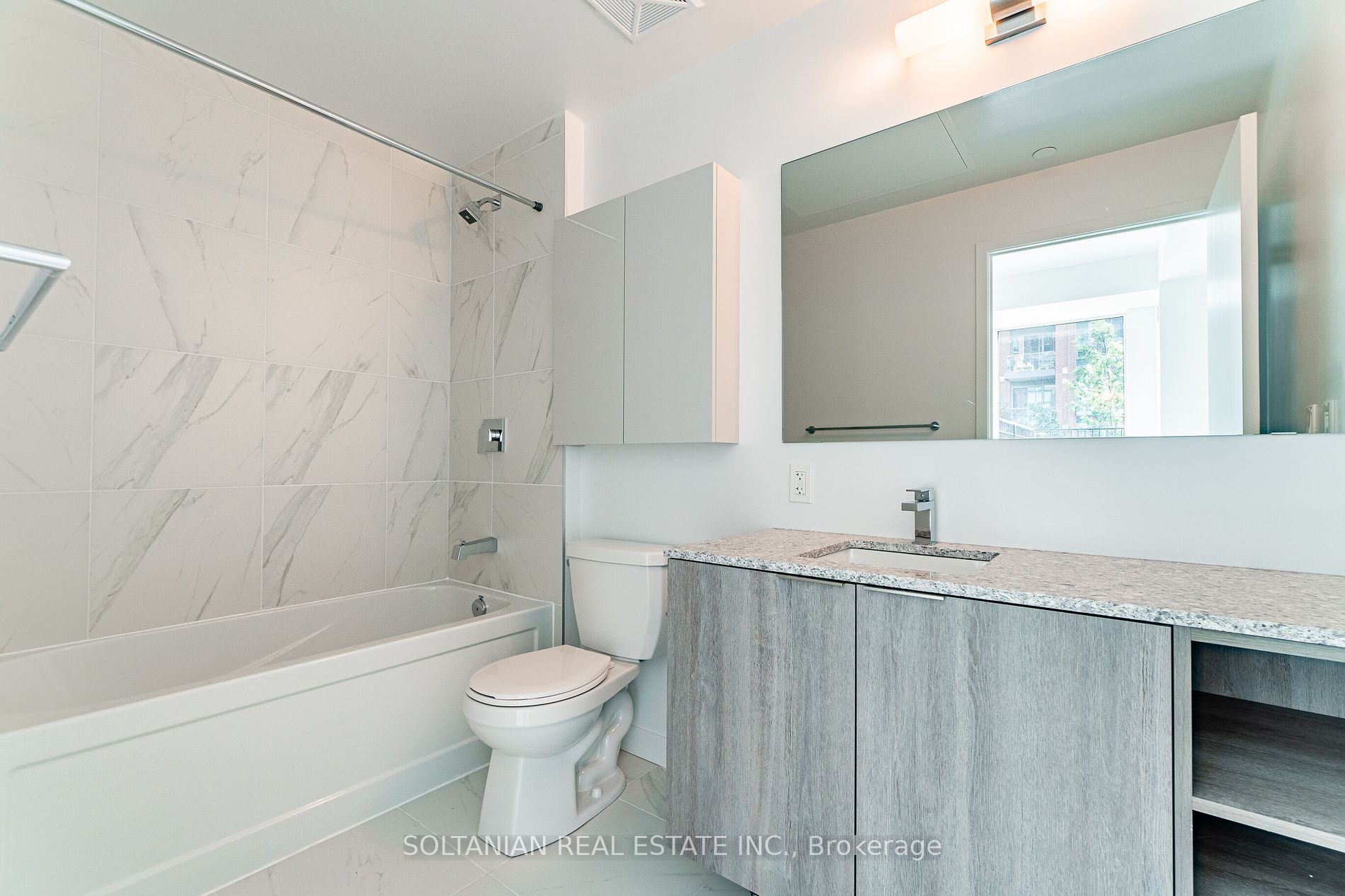31 Tippett Rd, #728