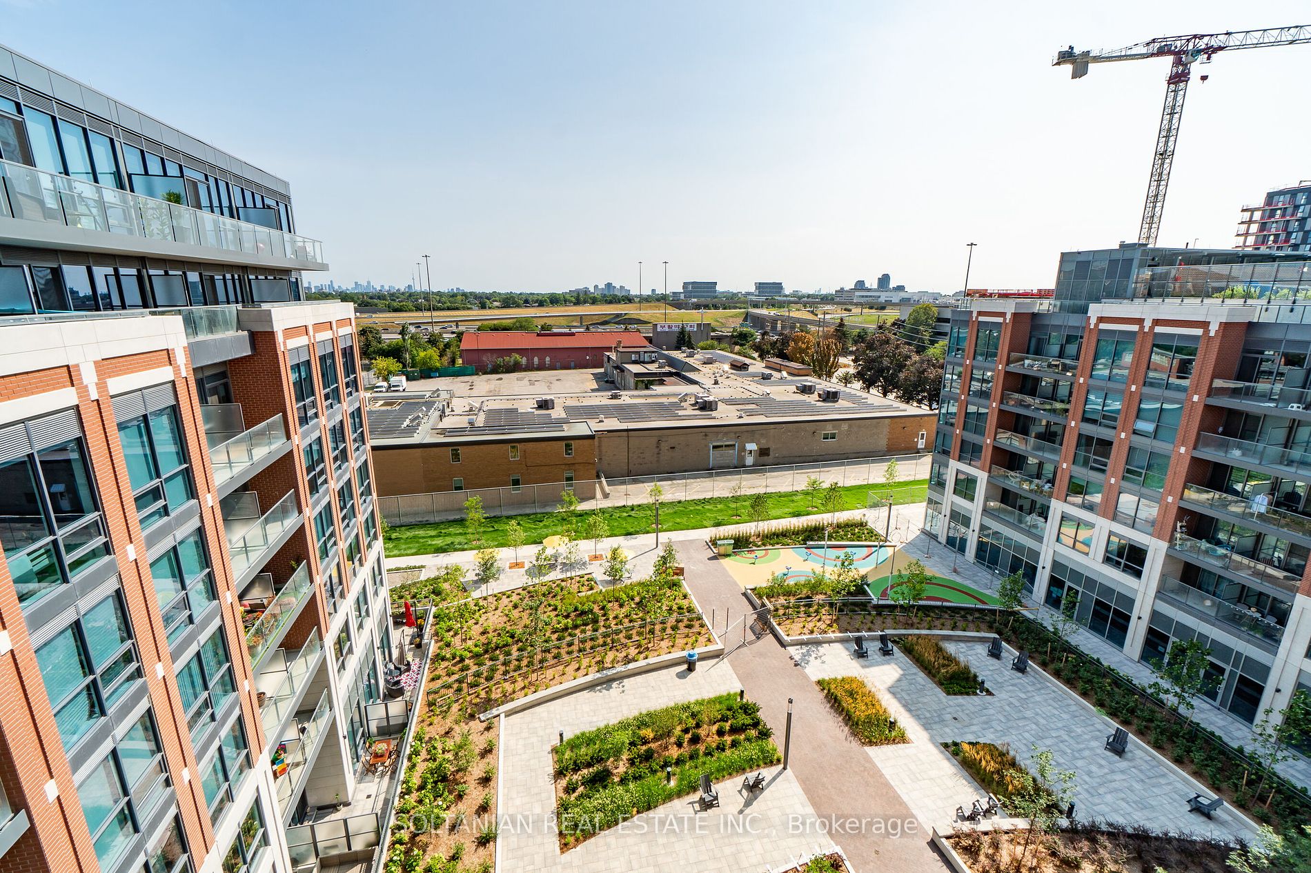 31 Tippett Rd, #728
