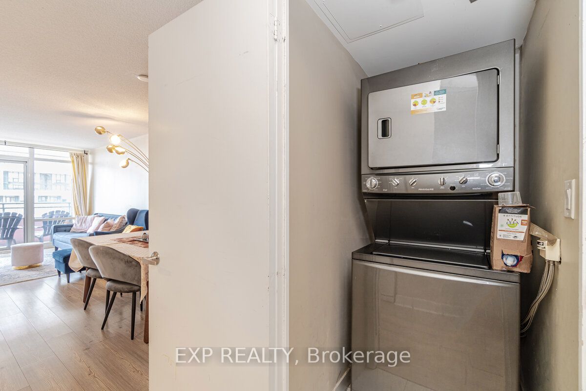 4K Spadina Avenue, #722