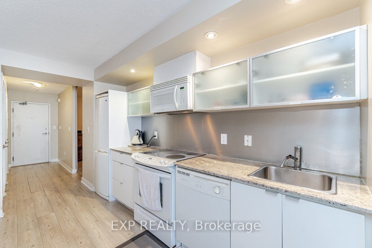 4K Spadina Avenue, #722