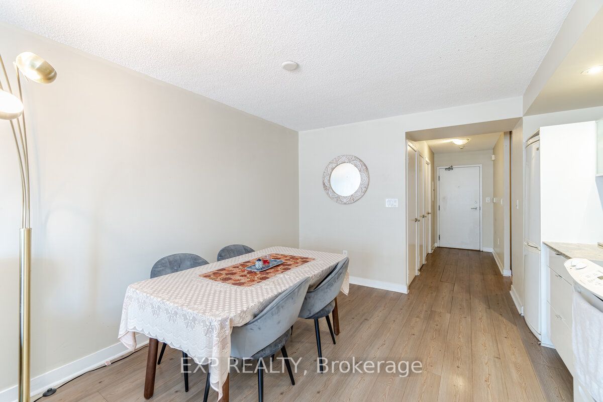 4K Spadina Avenue, #722
