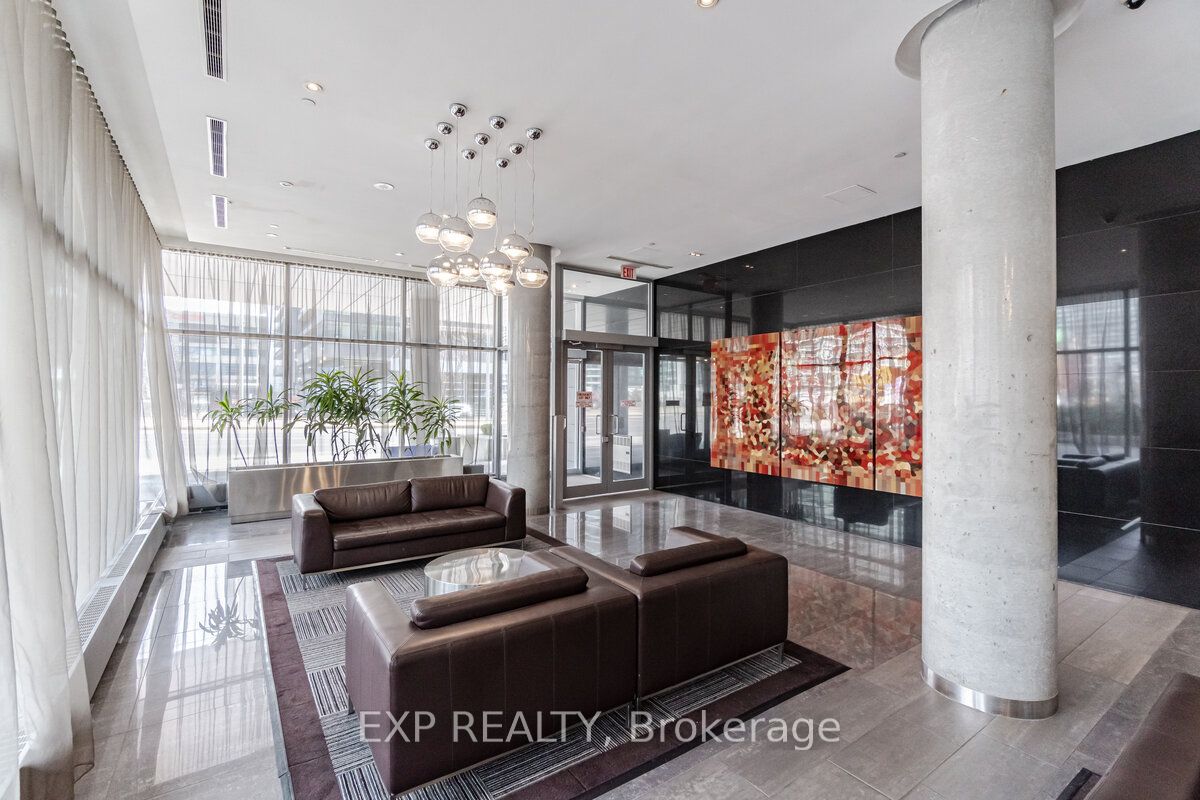 4K Spadina Avenue, #722