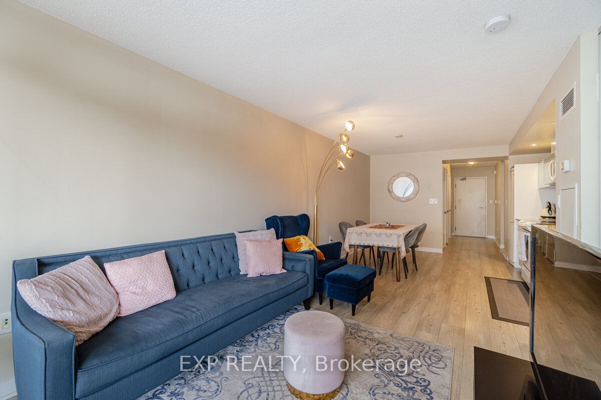 4K Spadina Avenue, #722