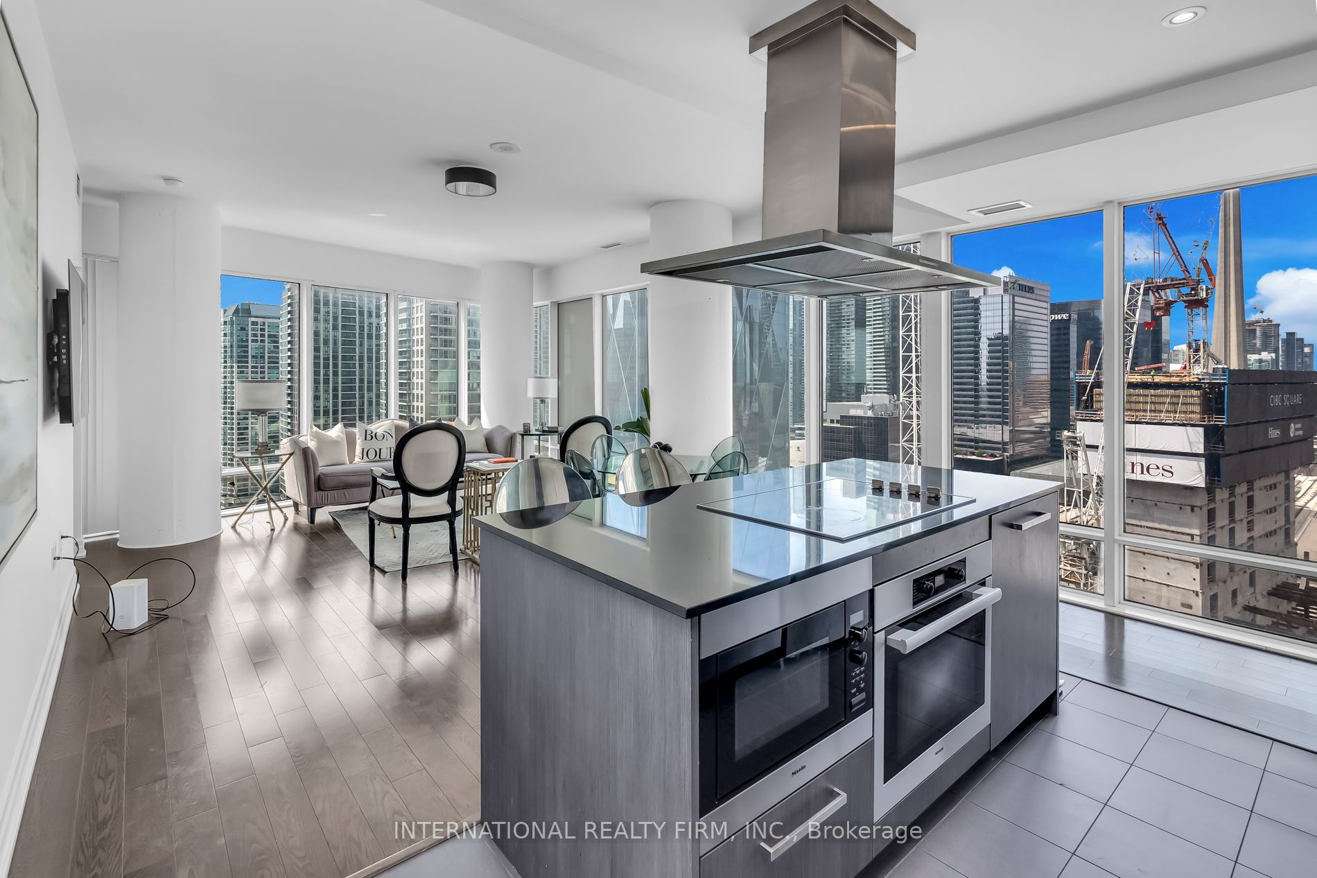 8 The Esplanade Ave, #2302