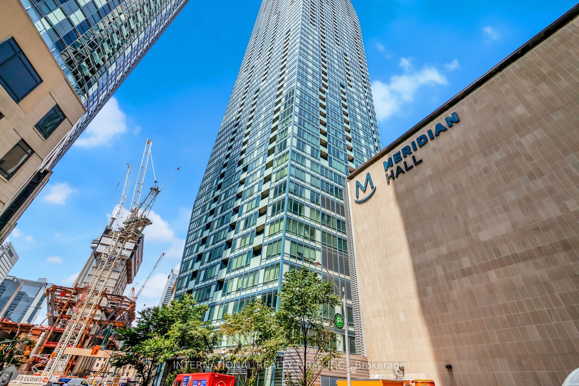 8 The Esplanade Ave, #2302