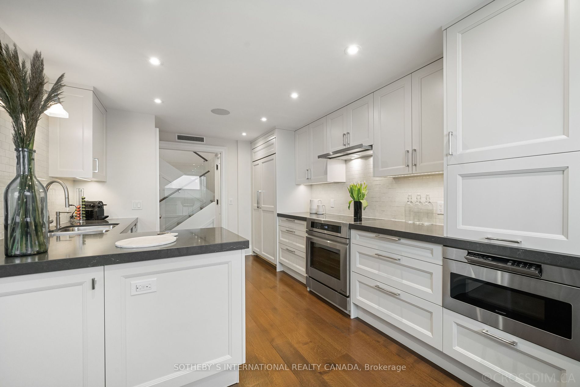 1818 Bayview Avenue #706