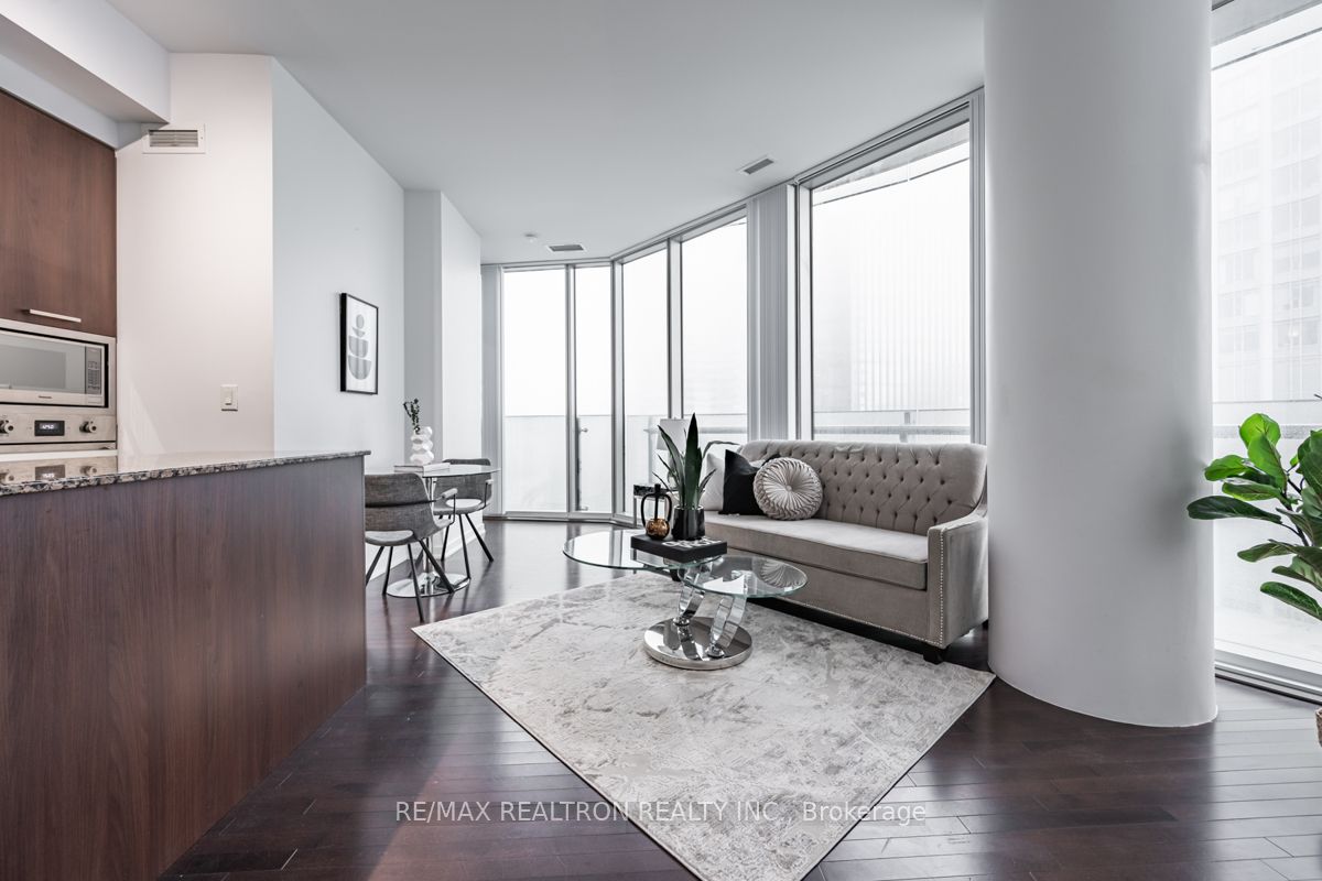 12 York St, #3002