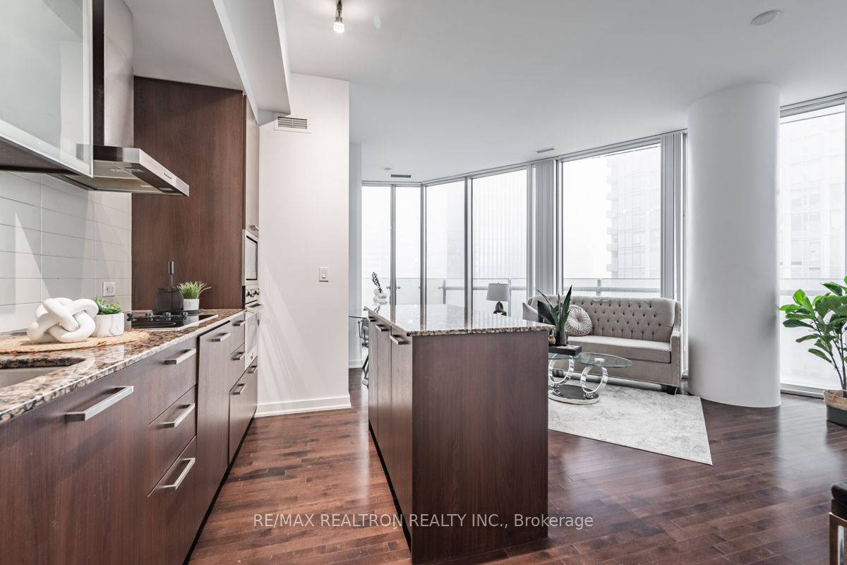 12 York St, #3002