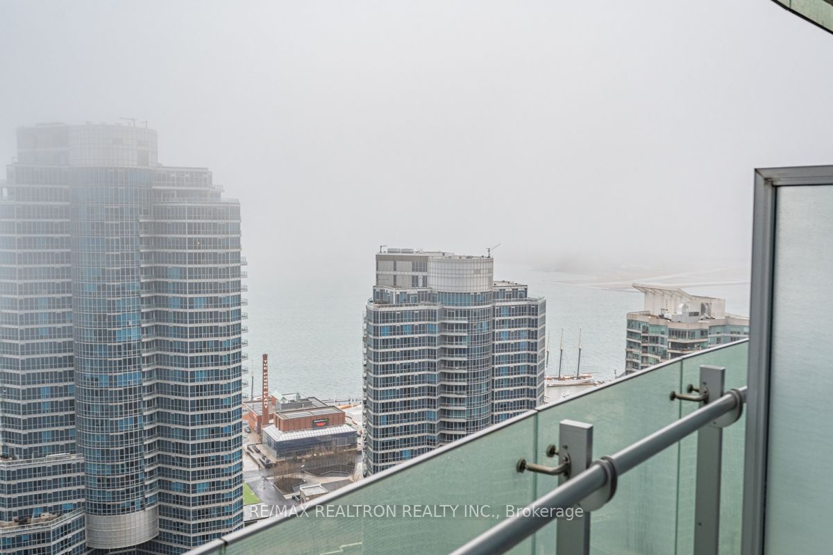12 York St, #3002