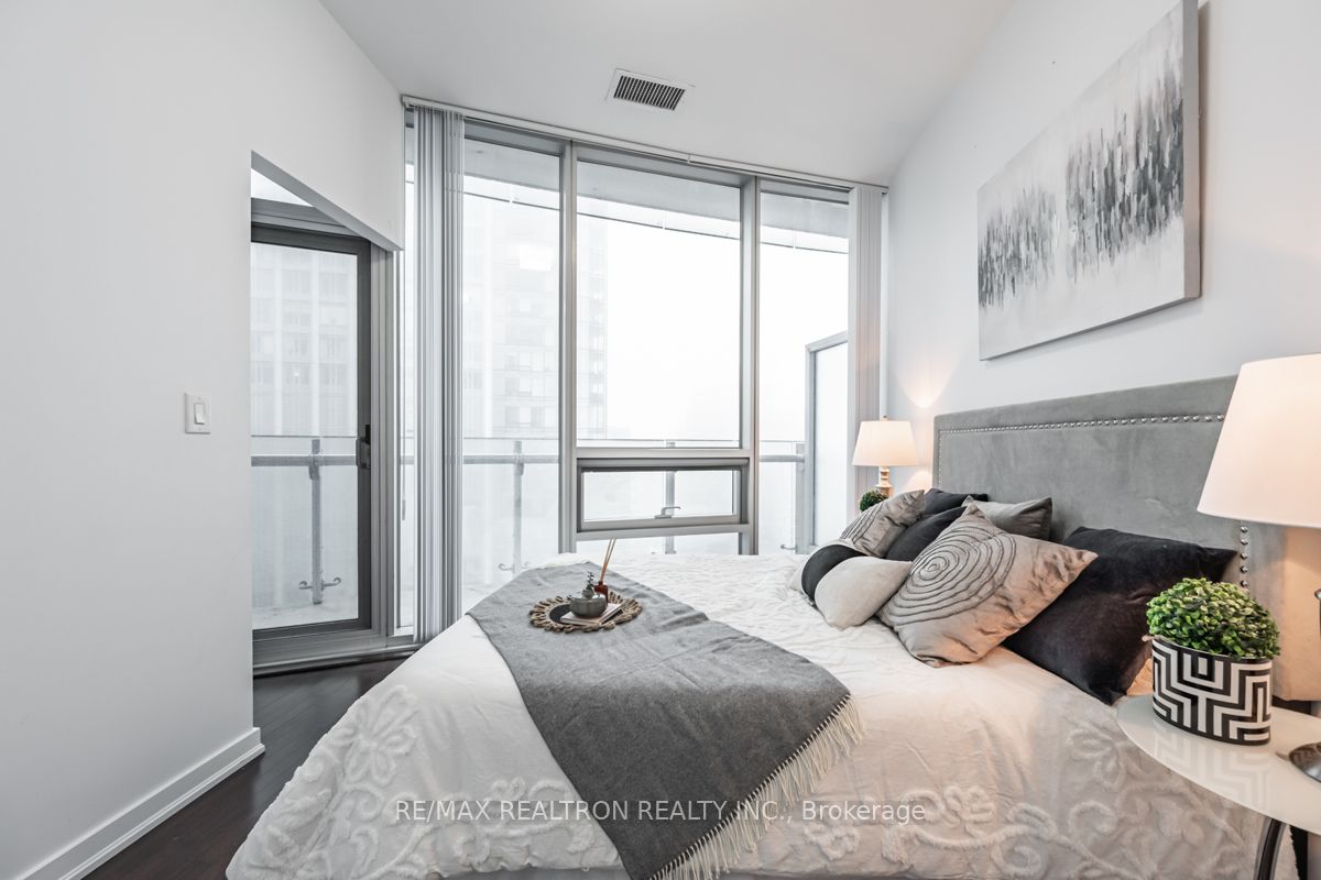 12 York St, #3002