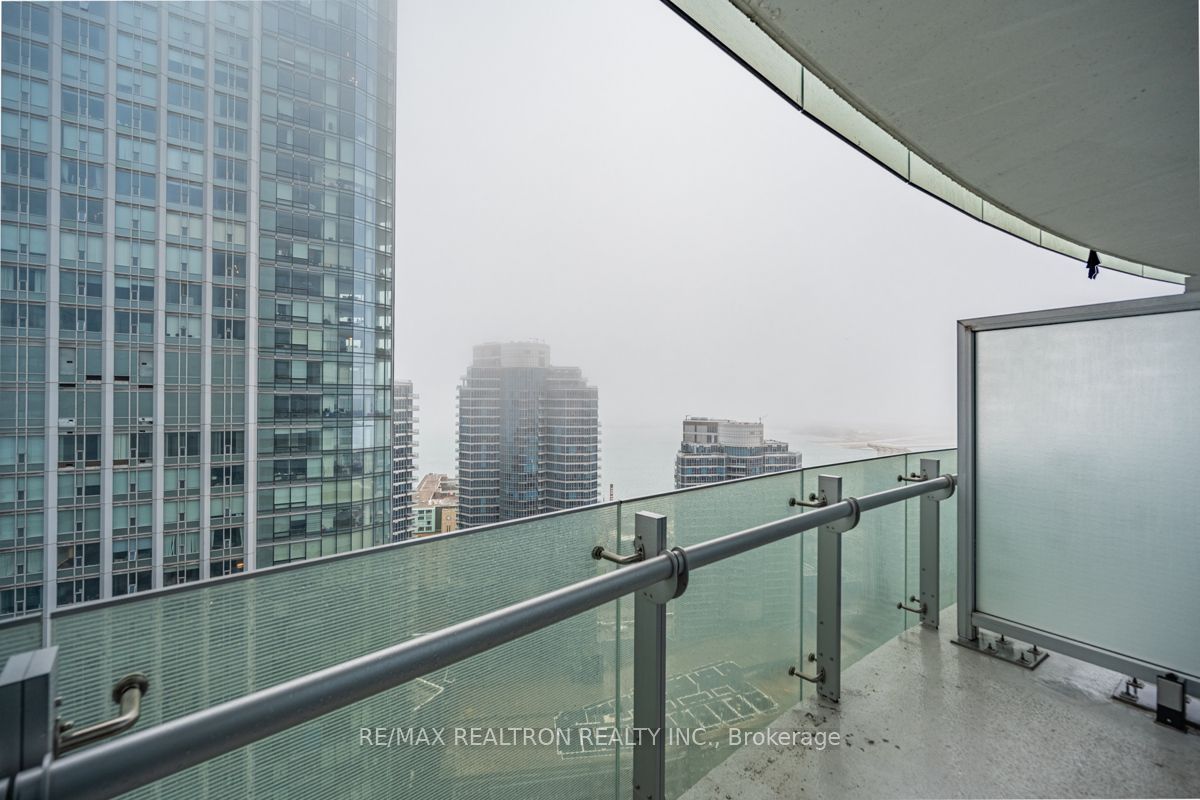 12 York St, #3002