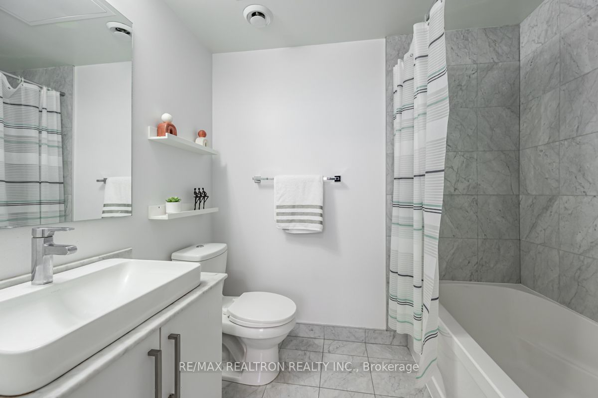 12 York St, #3002