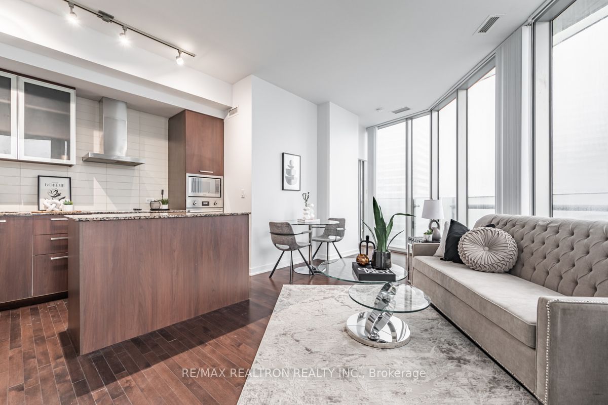 12 York St, #3002