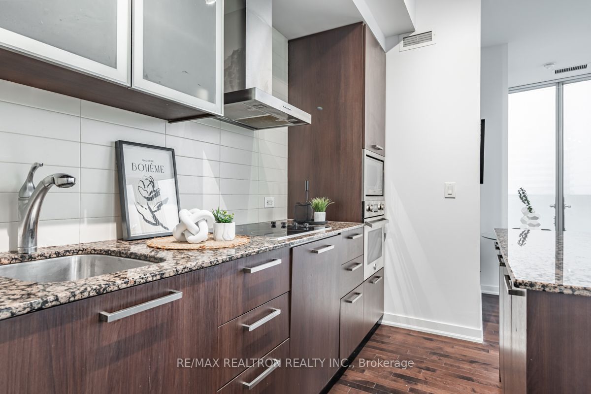 12 York St, #3002