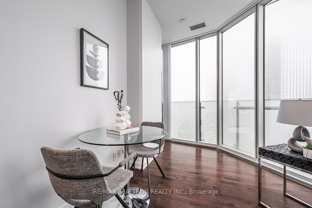 12 York St, #3002