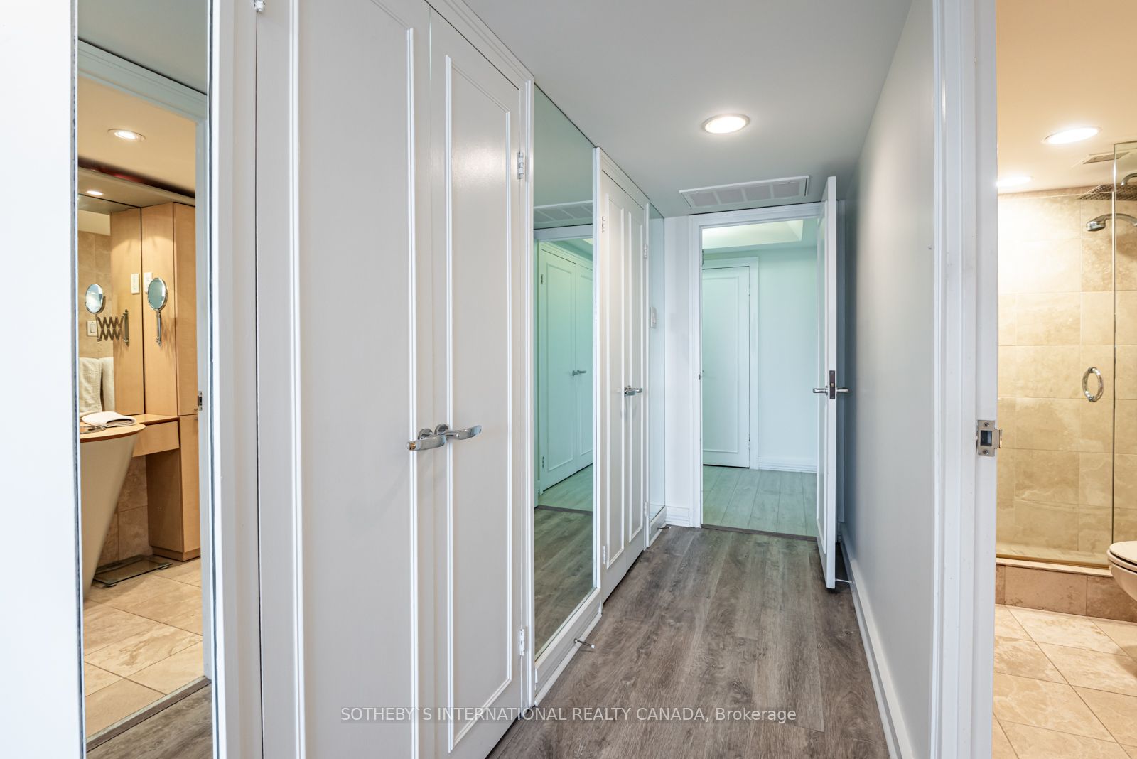 61 St Clair Ave W, #1504