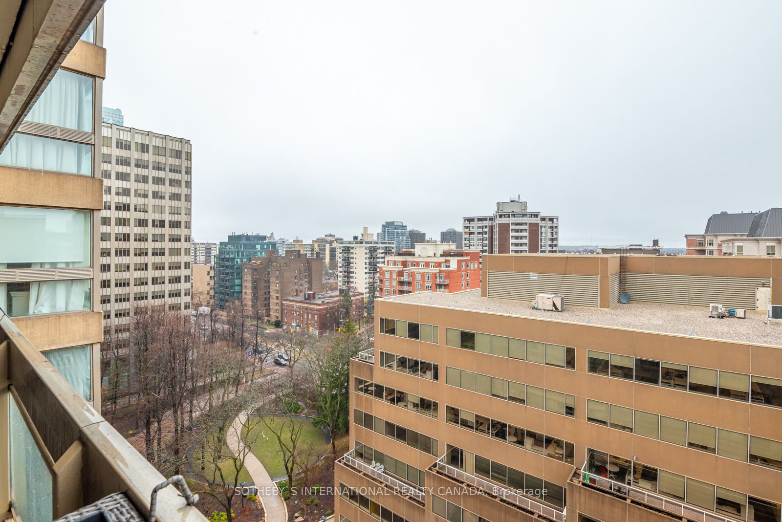 61 St Clair Ave W, #1504