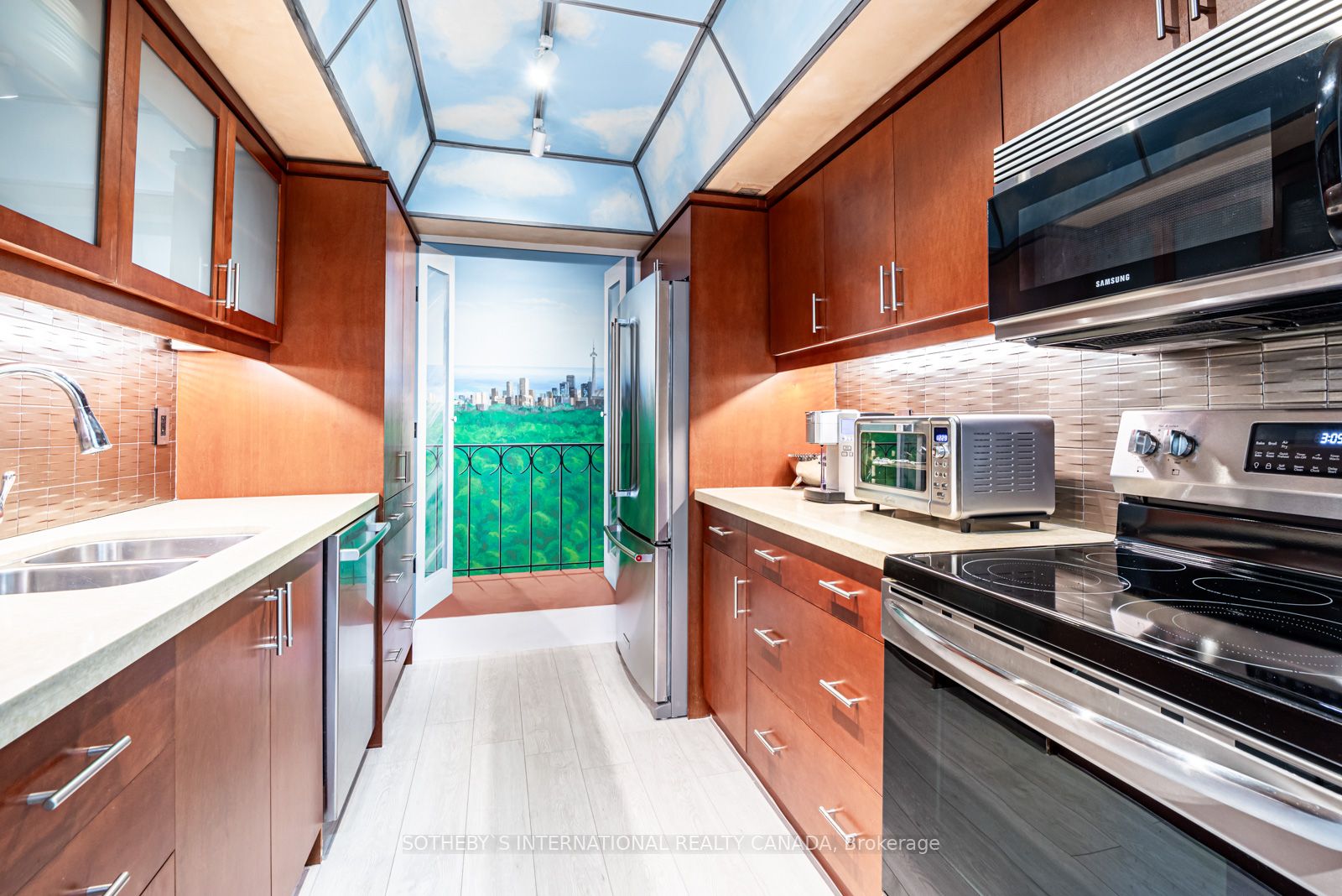 61 St Clair Ave W, #1504