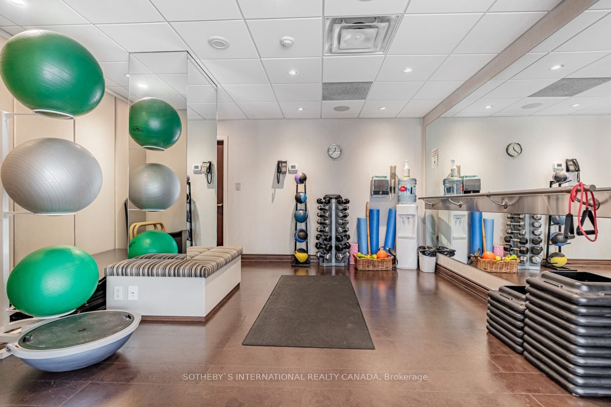 61 St Clair Ave W, #1504