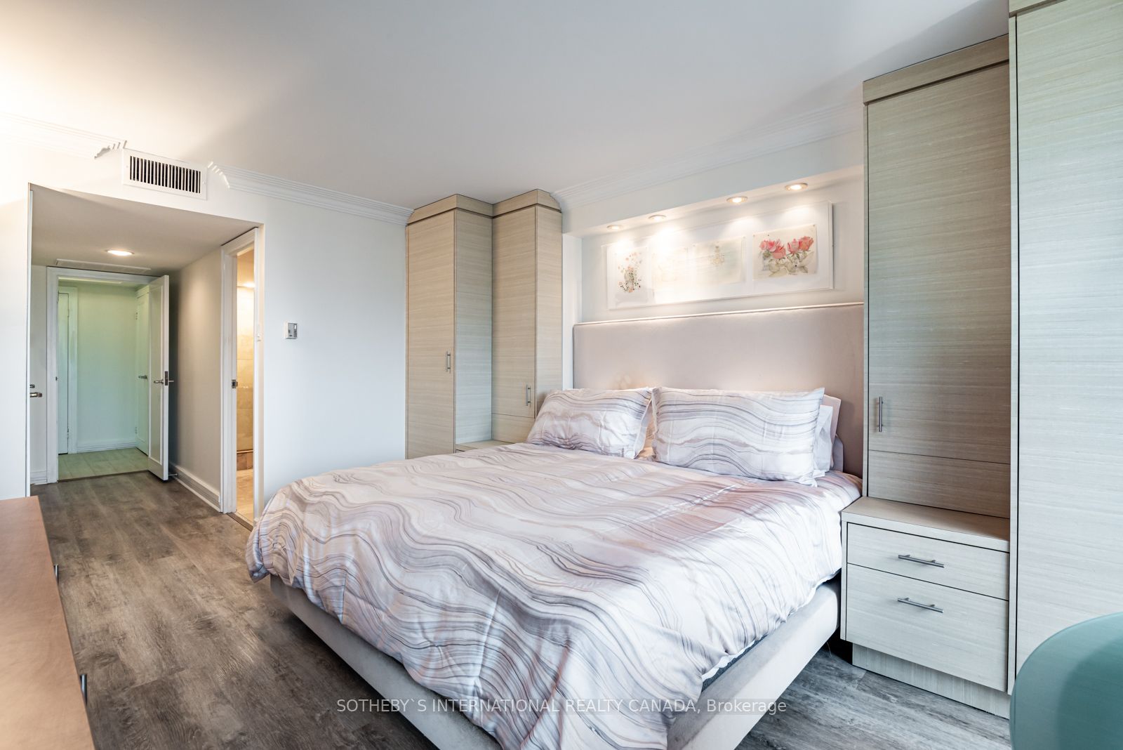 61 St Clair Ave W, #1504