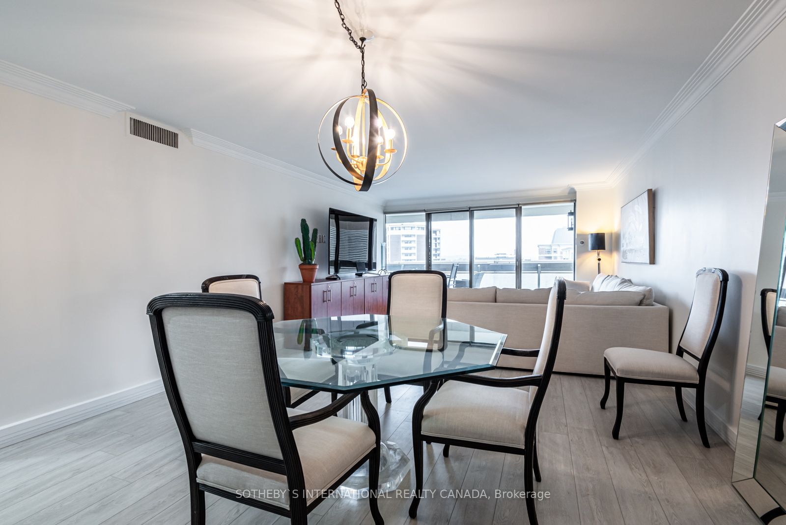 61 St Clair Ave W, #1504