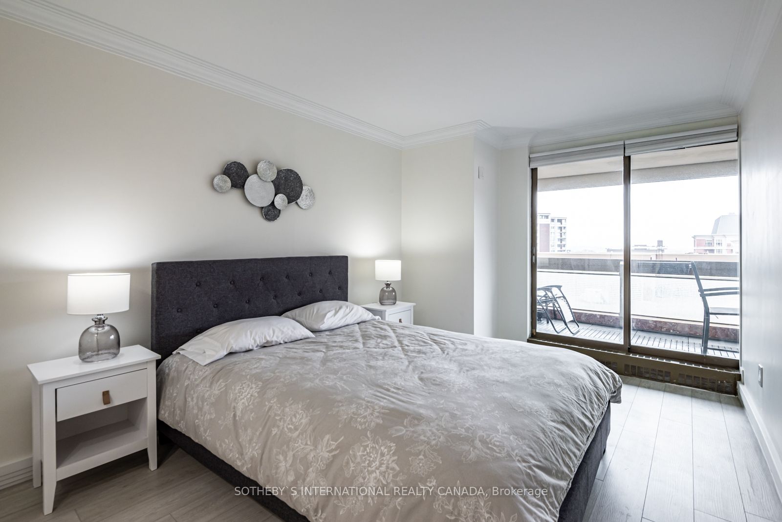 61 St Clair Ave W, #1504