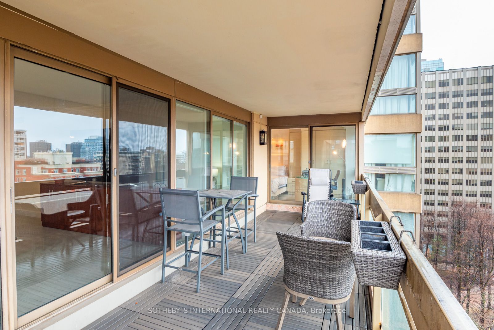 61 St Clair Ave W, #1504