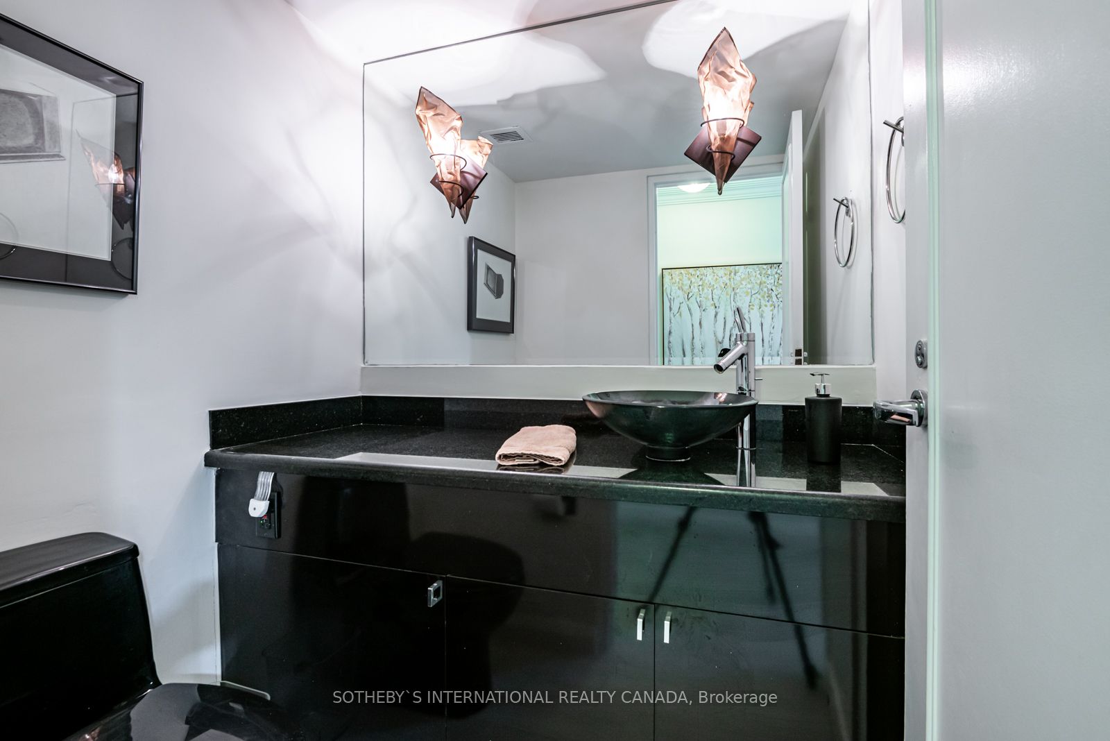 61 St Clair Ave W, #1504
