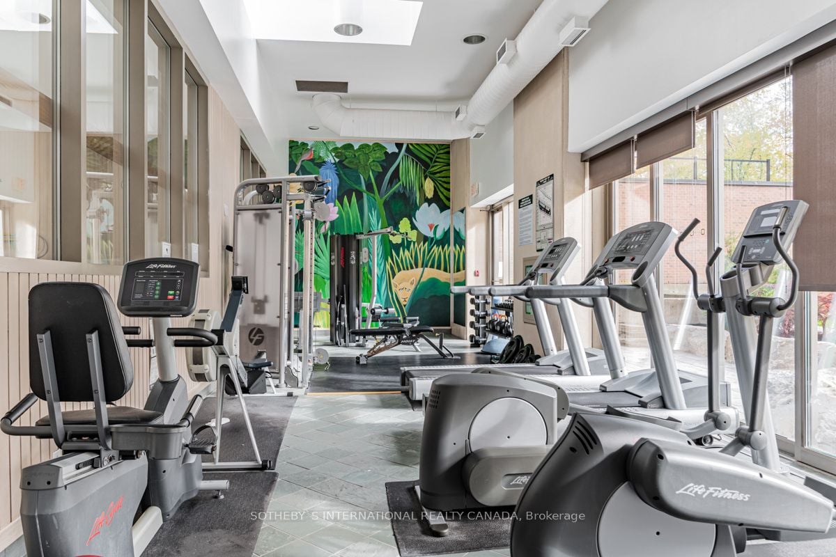61 St Clair Ave W, #1504