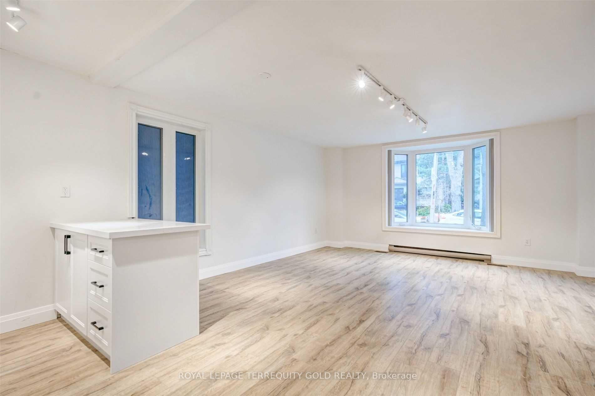 41 Summerhill Avenue #1