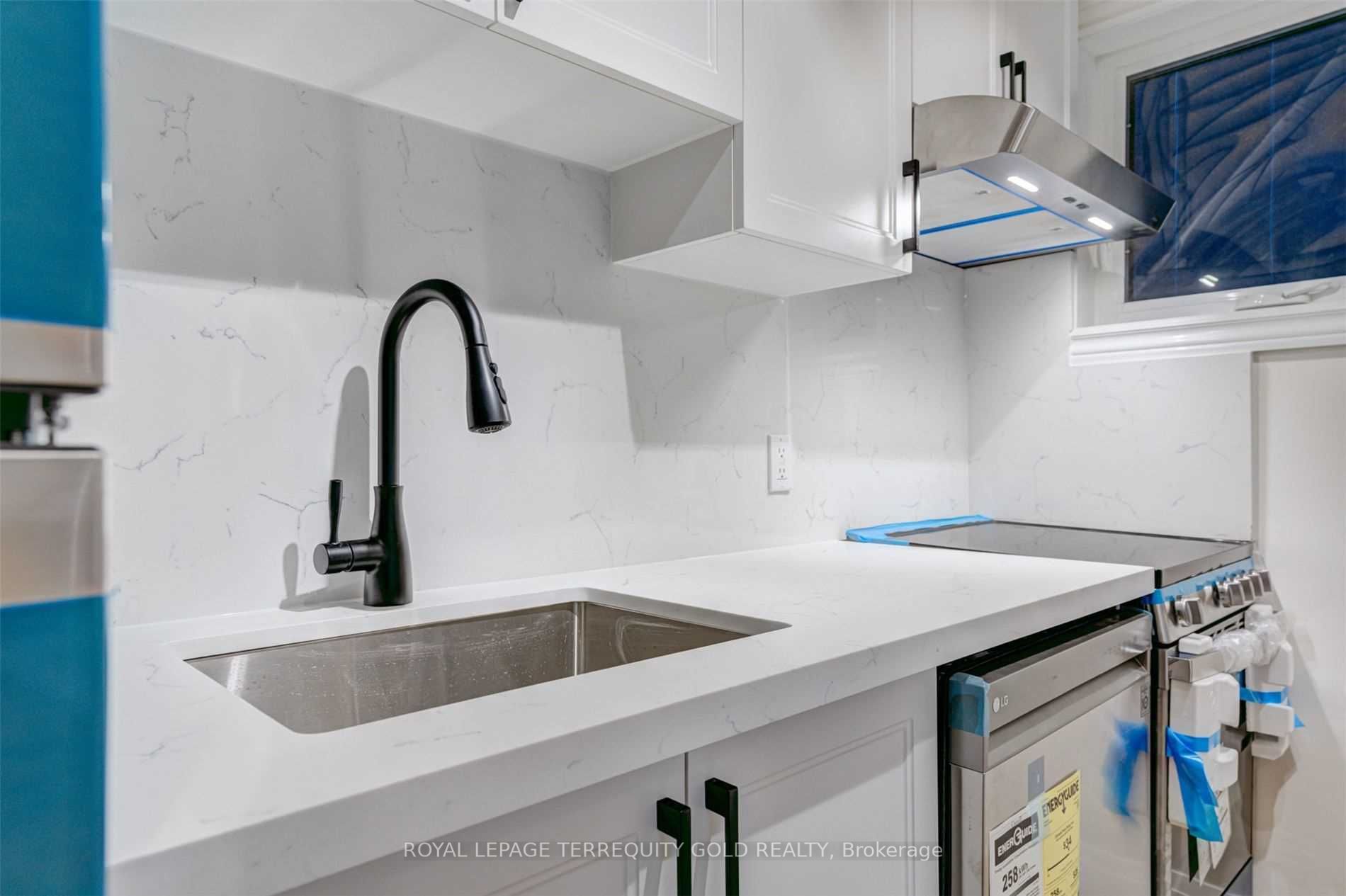 41 Summerhill Avenue #1