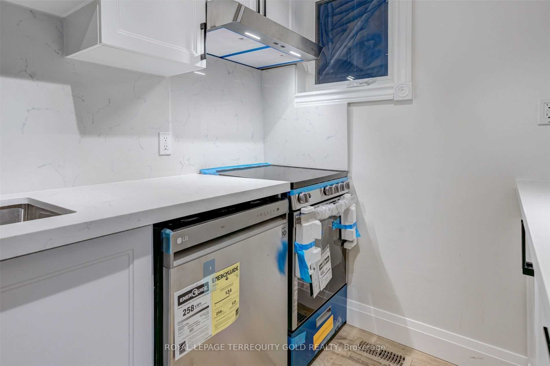 41 Summerhill Avenue #1