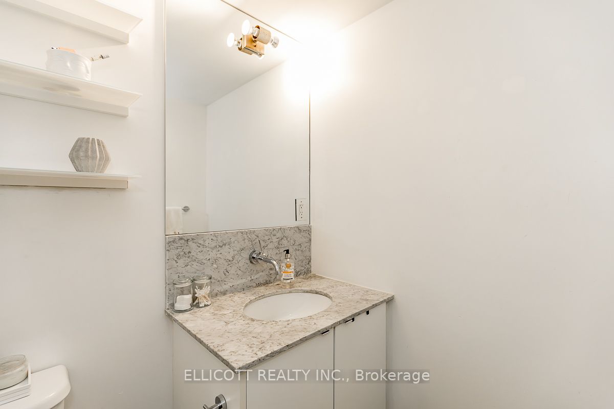 59 East Liberty St, #1006