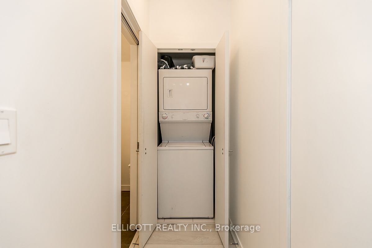 59 East Liberty St, #1006