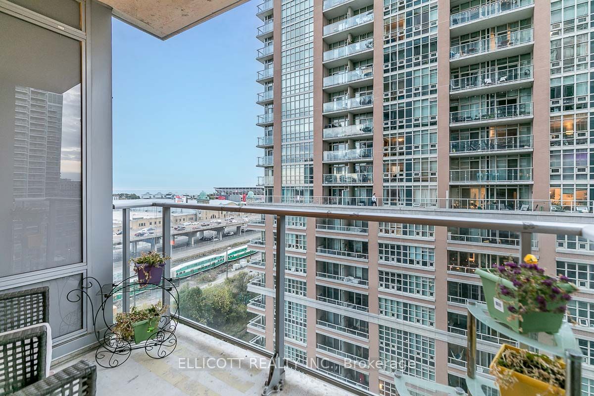 59 East Liberty St, #1006