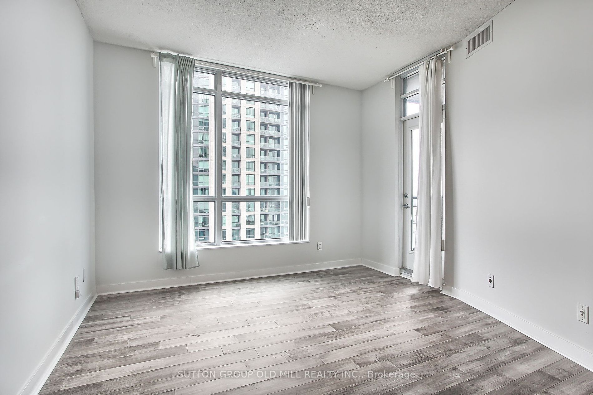 219 Fort York Blvd, #2605