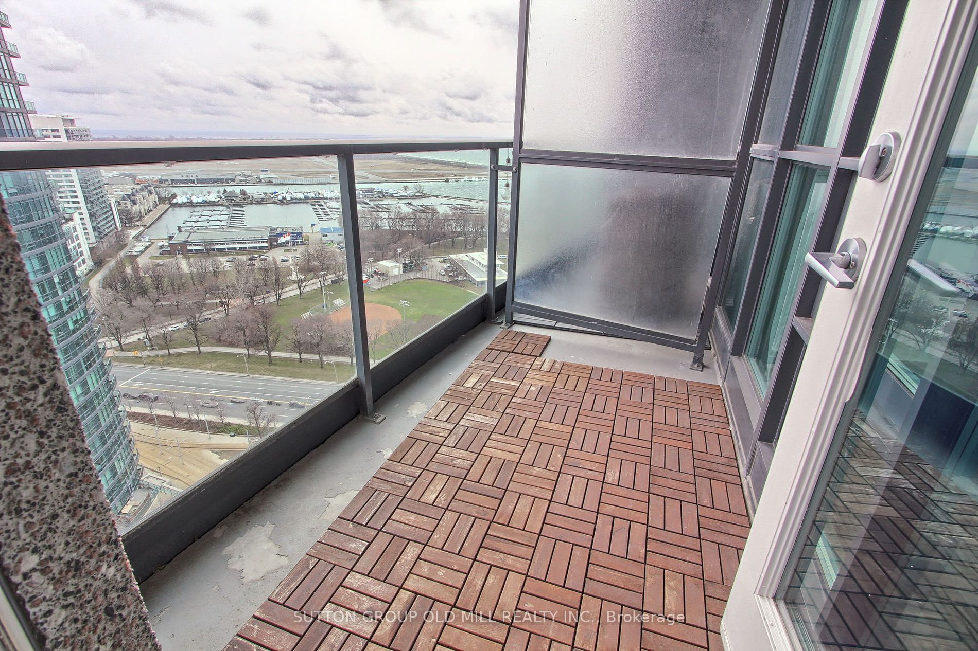 219 Fort York Blvd, #2605