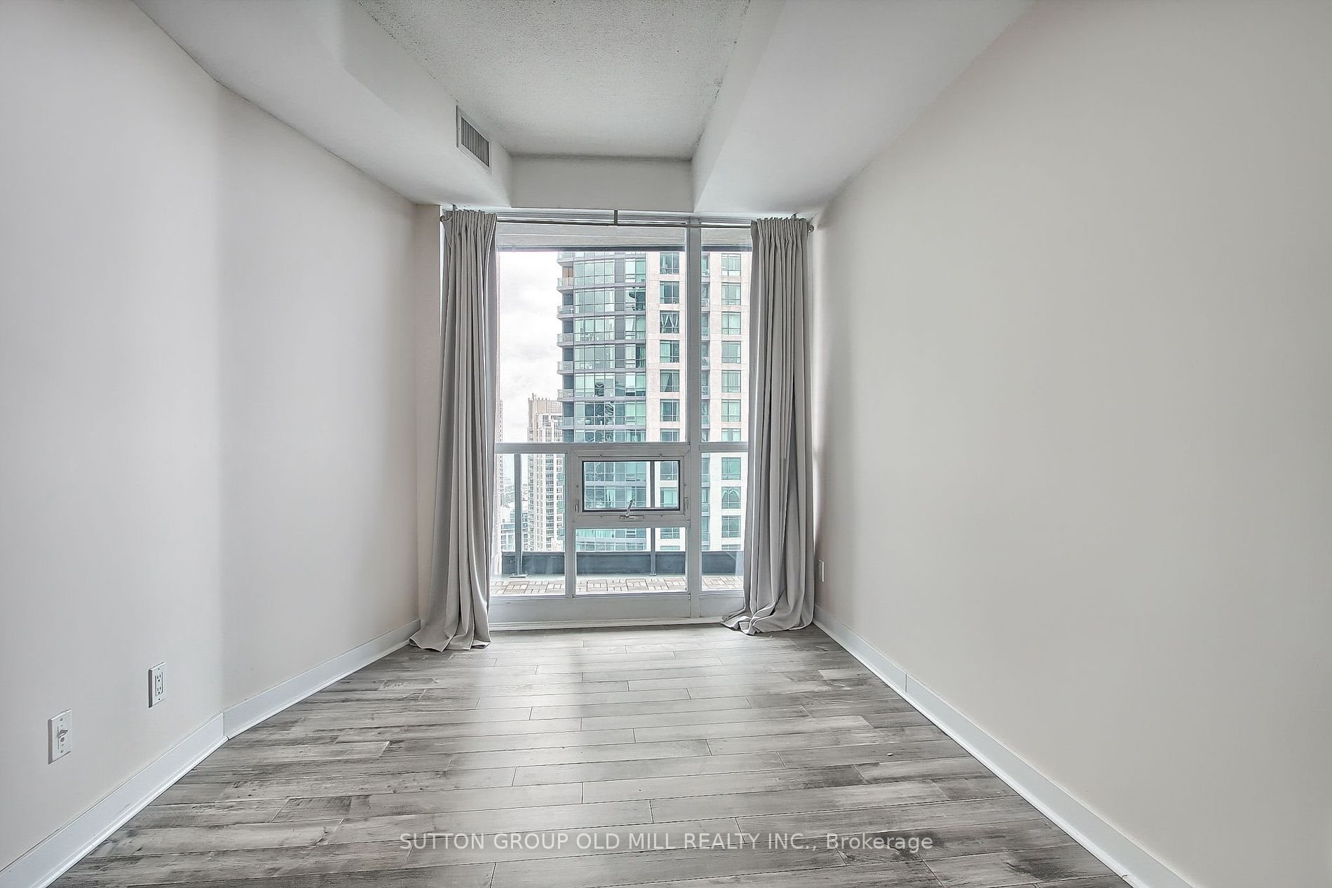 219 Fort York Blvd, #2605