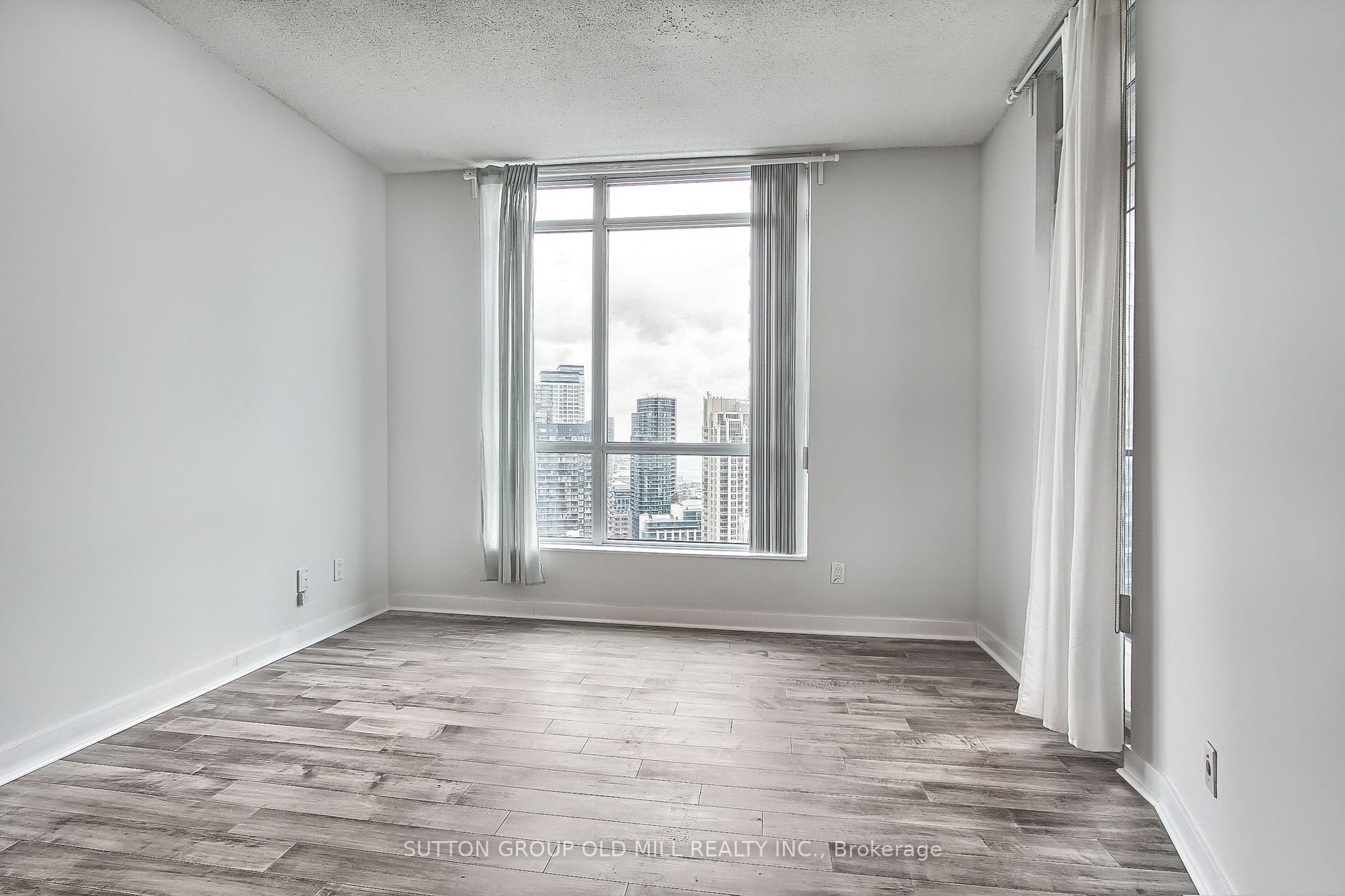 219 Fort York Blvd, #2605